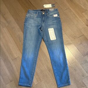 1822 Classic Blue skinny Straight Leg Jeans